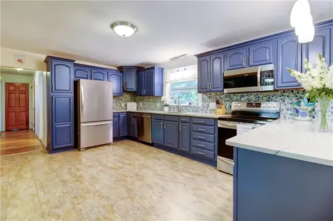 11 Golden Boulevard North Smithfield RI 02896