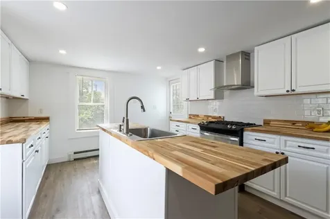 14 16 W Natick Road Warwick RI 02886