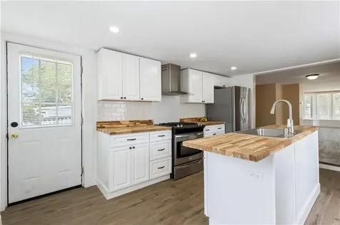 14 16 W Natick Road Warwick RI 02886