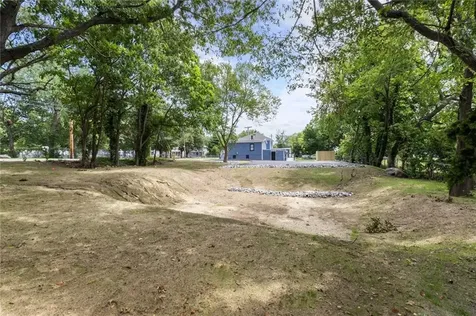 14 16 W Natick Road Warwick RI 02886