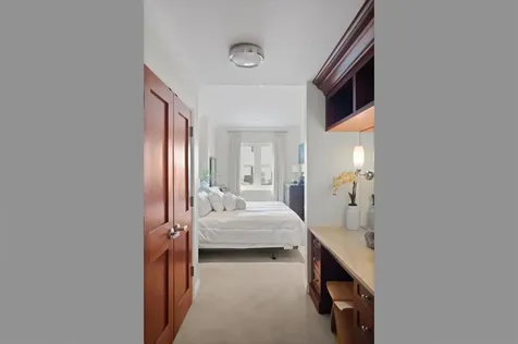 341 Thames Street Bristol RI 02809