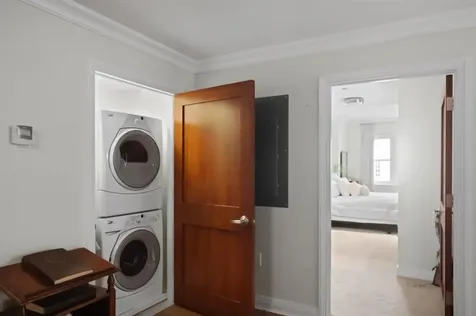 341 Thames Street Bristol RI 02809