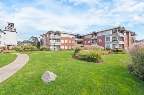 341 Thames Street Bristol RI 02809