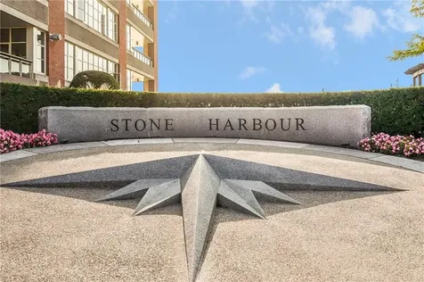 341 Thames Street Bristol RI 02809