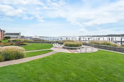 341 Thames Street Bristol RI 02809