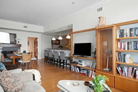 341 Thames Street Bristol RI 02809