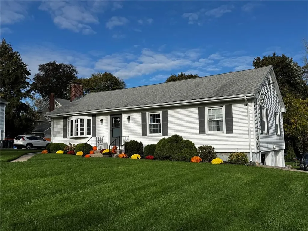 6 Rolling Acres Drive Cumberland RI 02864