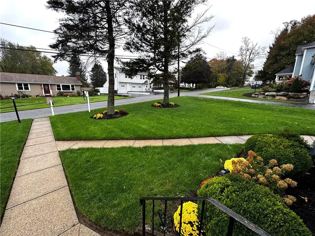 6 Rolling Acres Drive Cumberland RI 02864