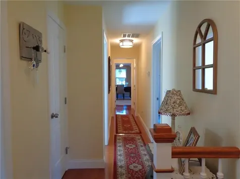 9 Gray Coach East Cranston RI 02921