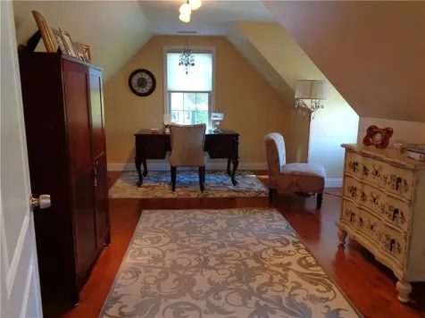 9 Gray Coach East Cranston RI 02921