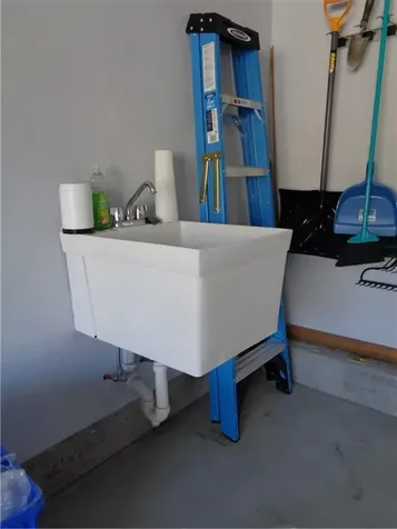 9 Gray Coach East Cranston RI 02921