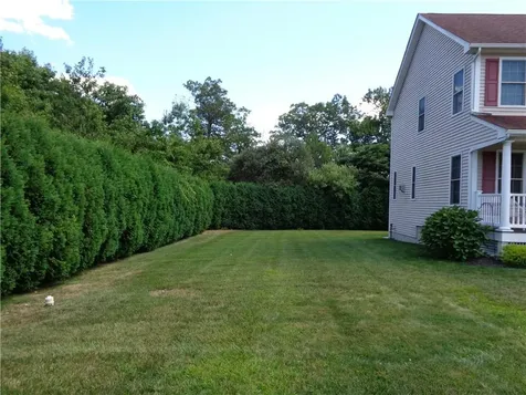 9 Gray Coach East Cranston RI 02921