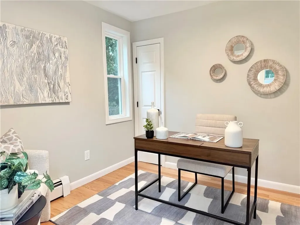 7 Simmons Road Barrington RI 02806