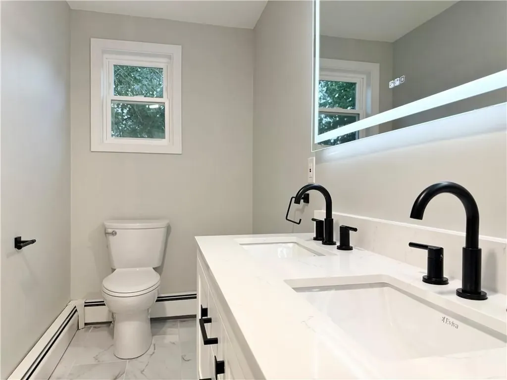 7 Simmons Road Barrington RI 02806