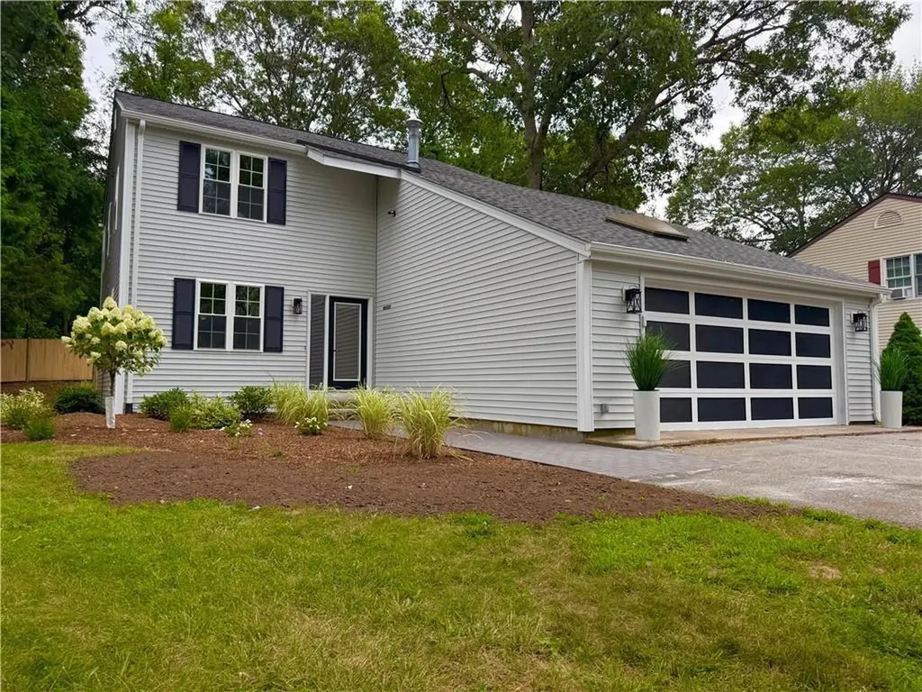 7 Simmons Road Barrington RI 02806