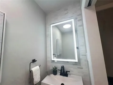 7 Simmons Road Barrington RI 02806