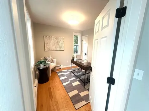 7 Simmons Road Barrington RI 02806