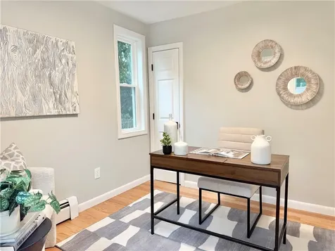 7 Simmons Road Barrington RI 02806