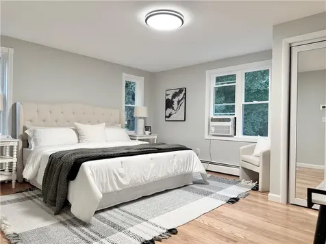 7 Simmons Road Barrington RI 02806