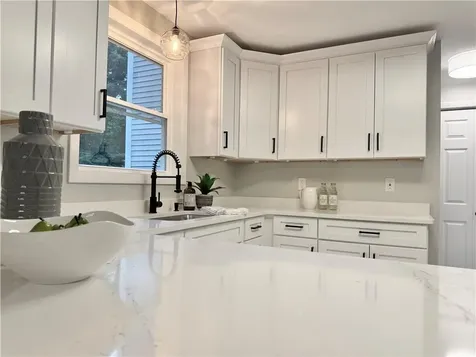 7 Simmons Road Barrington RI 02806