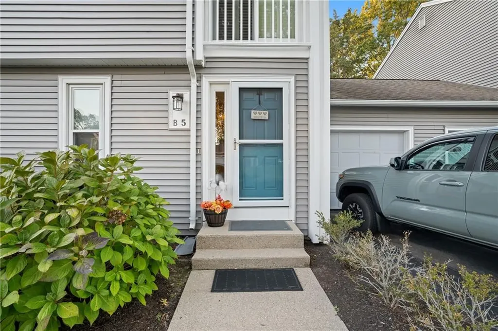 161 West Shore Road Warwick RI 02889