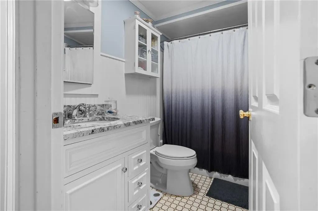 161 West Shore Road Warwick RI 02889