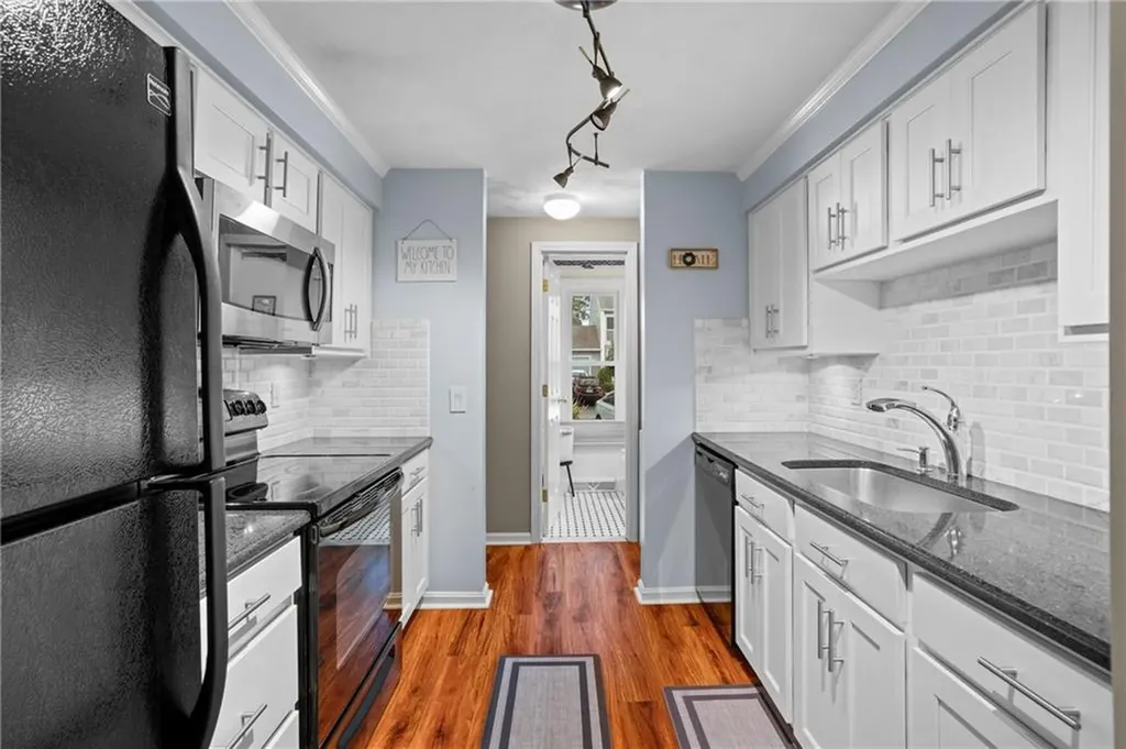 161 West Shore Road Warwick RI 02889