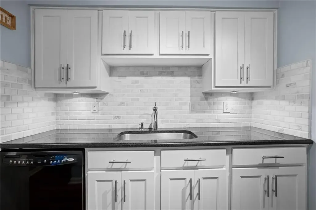 161 West Shore Road Warwick RI 02889