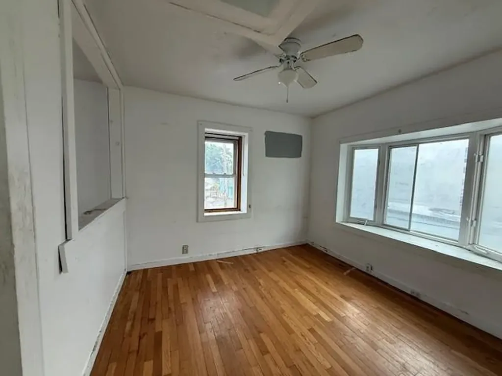 17 Wilson Avenue Woonsocket RI 02895