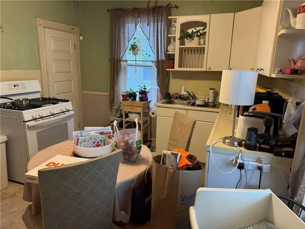 141 Briggs Street Providence RI 02905