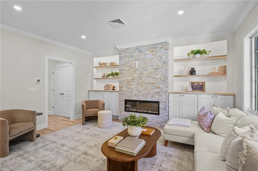 191 Pippin Orchard Road Cranston RI 02921