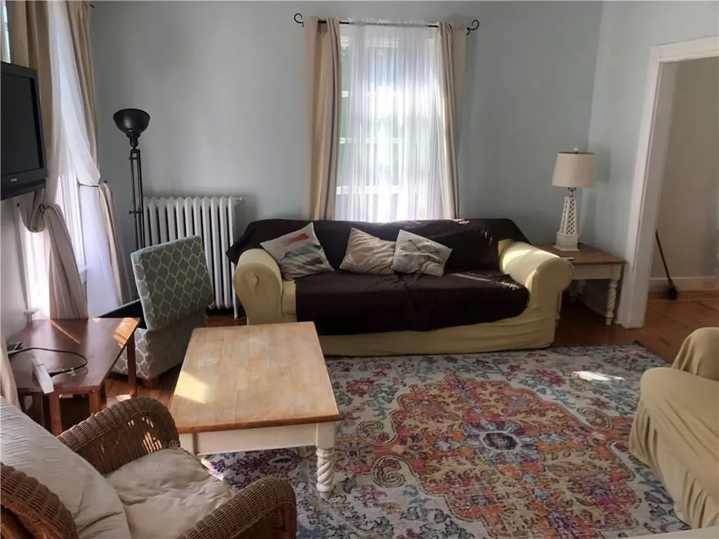 30 Simmons Street Newport RI 02840