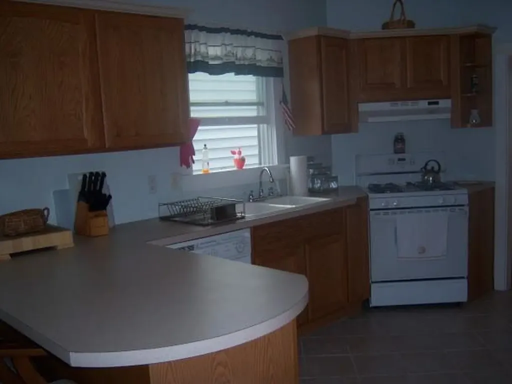30 Simmons Street Newport RI 02840