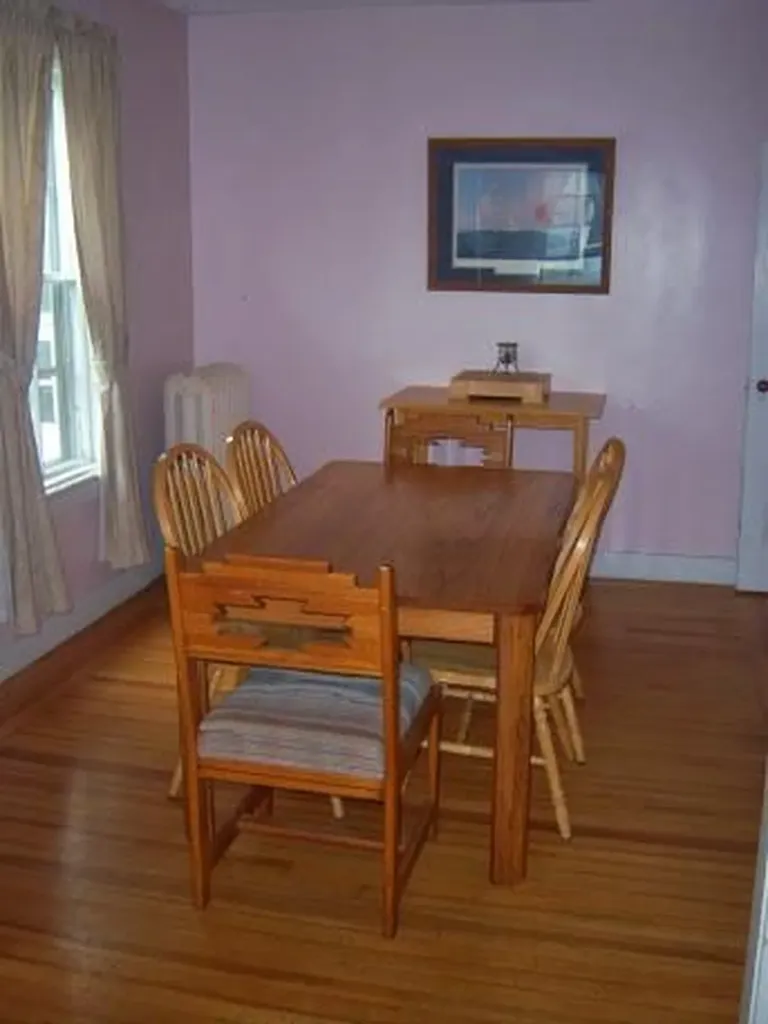 30 Simmons Street Newport RI 02840