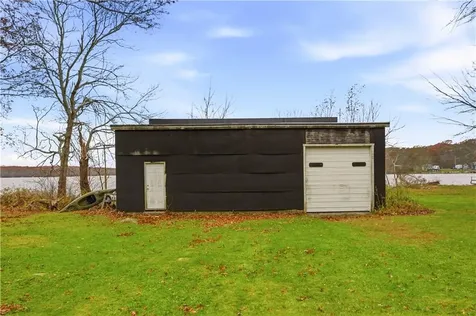 507 Stafford Road Tiverton RI 02878