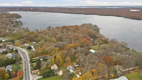 507 Stafford Road Tiverton RI 02878