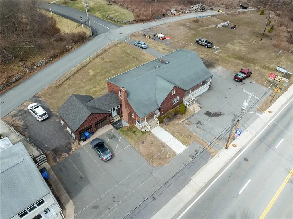 2220 2222 Diamond Hill Road Cumberland RI 02864