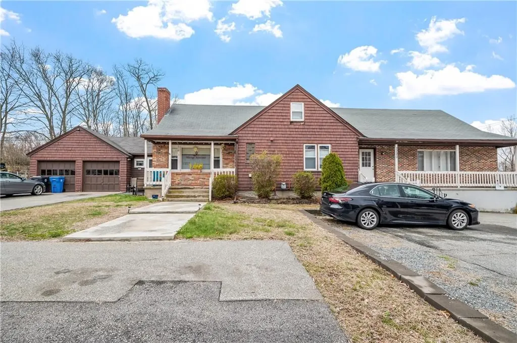 2220 2222 Diamond Hill Road Cumberland RI 02864