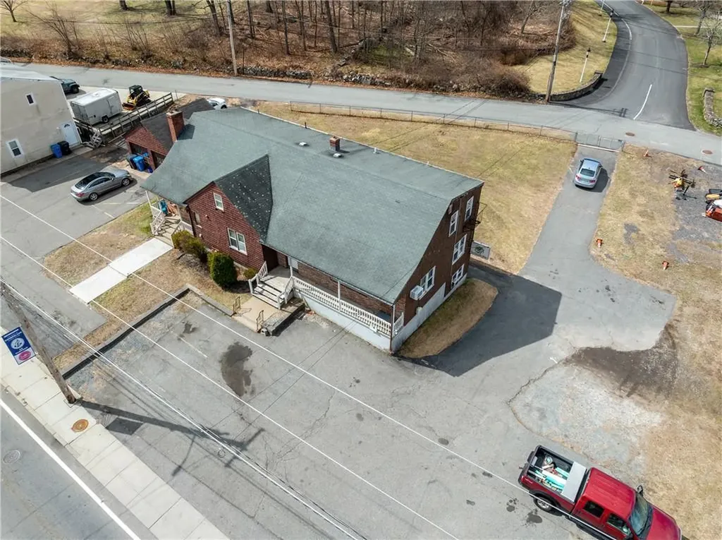 2220 2222 Diamond Hill Road Cumberland RI 02864