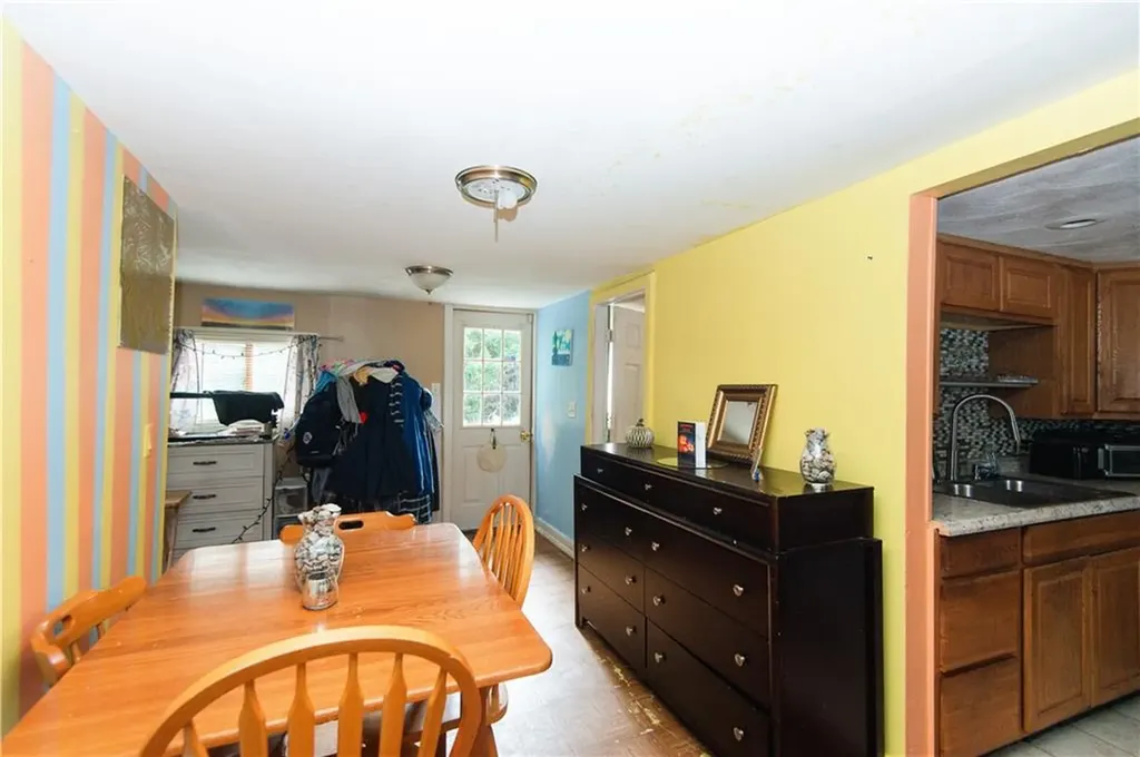 46 Verndale Street Warwick RI 02889