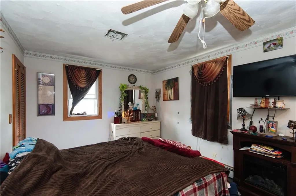 46 Verndale Street Warwick RI 02889