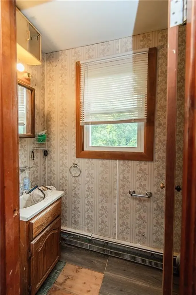 46 Verndale Street Warwick RI 02889