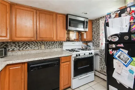 46 Verndale Street Warwick RI 02889