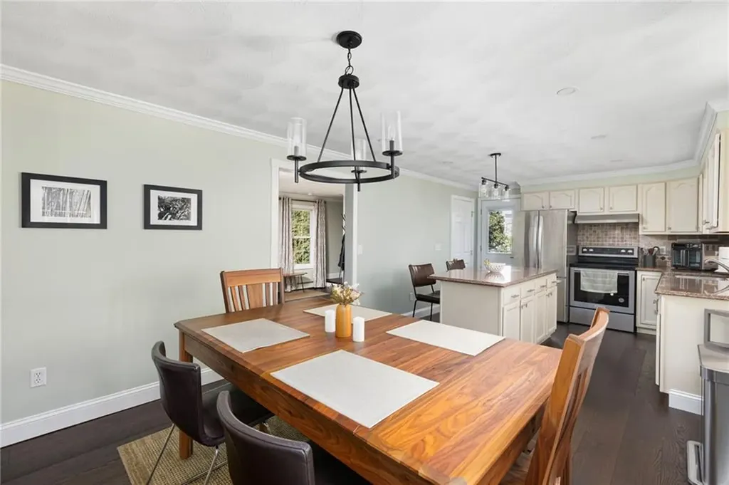 8 Jackson Street Warwick RI 02888