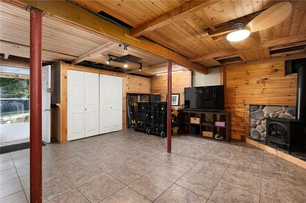 8 Jackson Street Warwick RI 02888