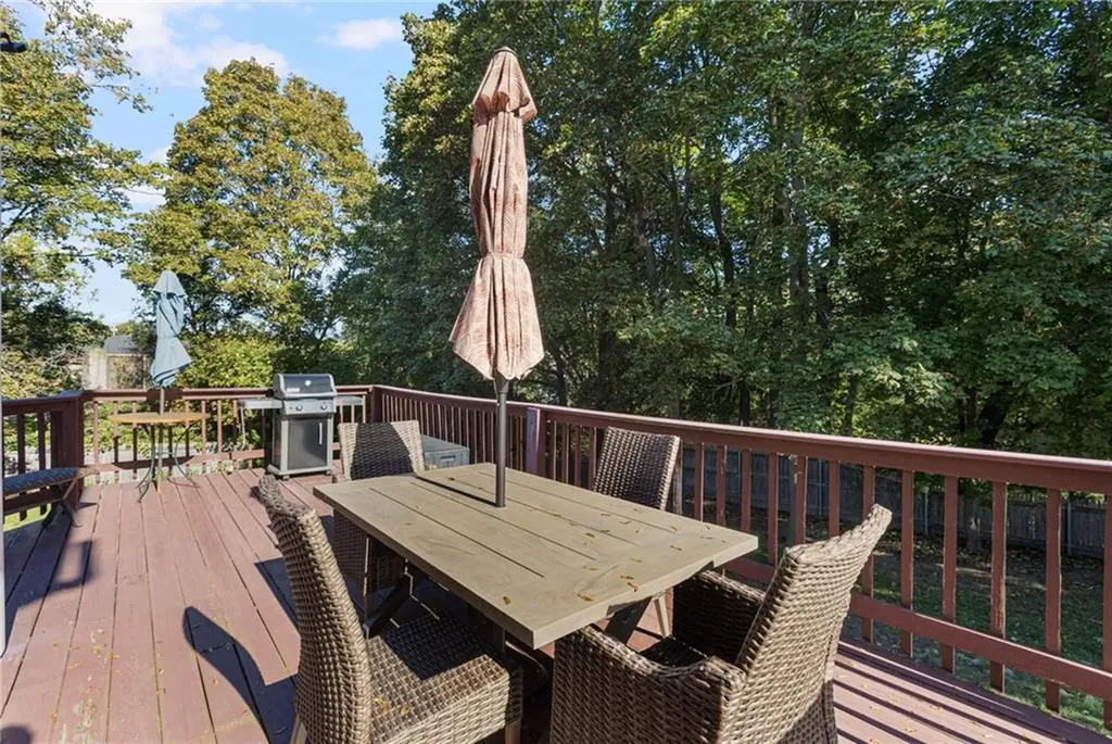 8 Jackson Street Warwick RI 02888