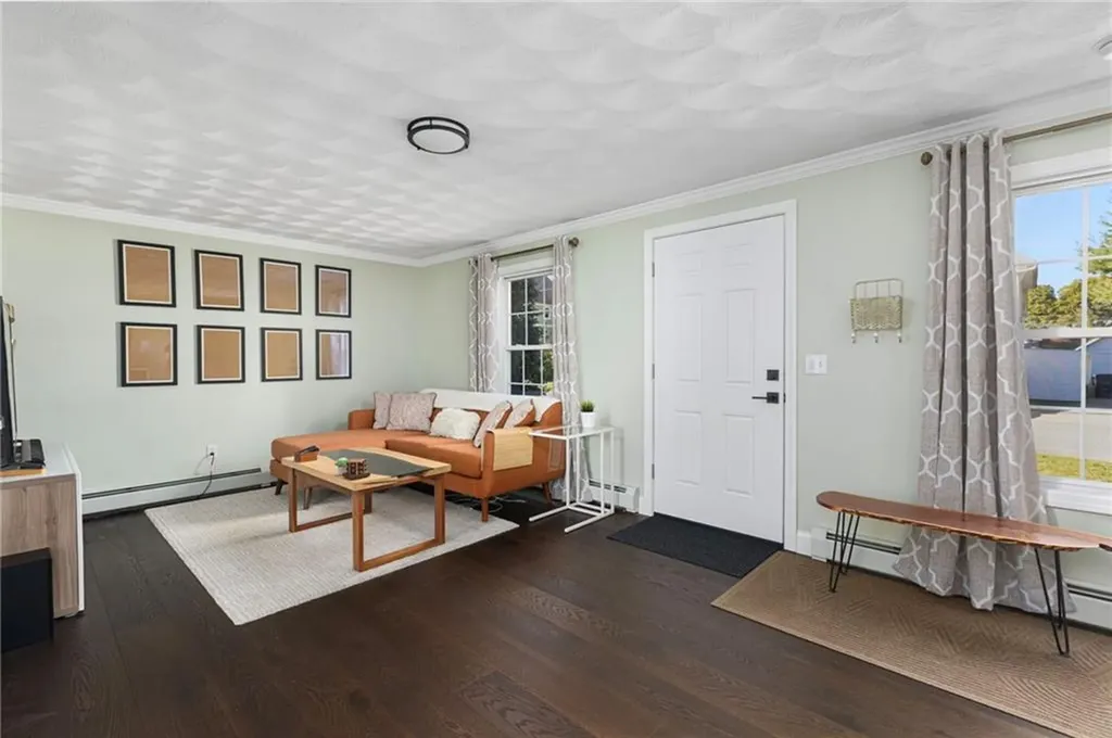 8 Jackson Street Warwick RI 02888