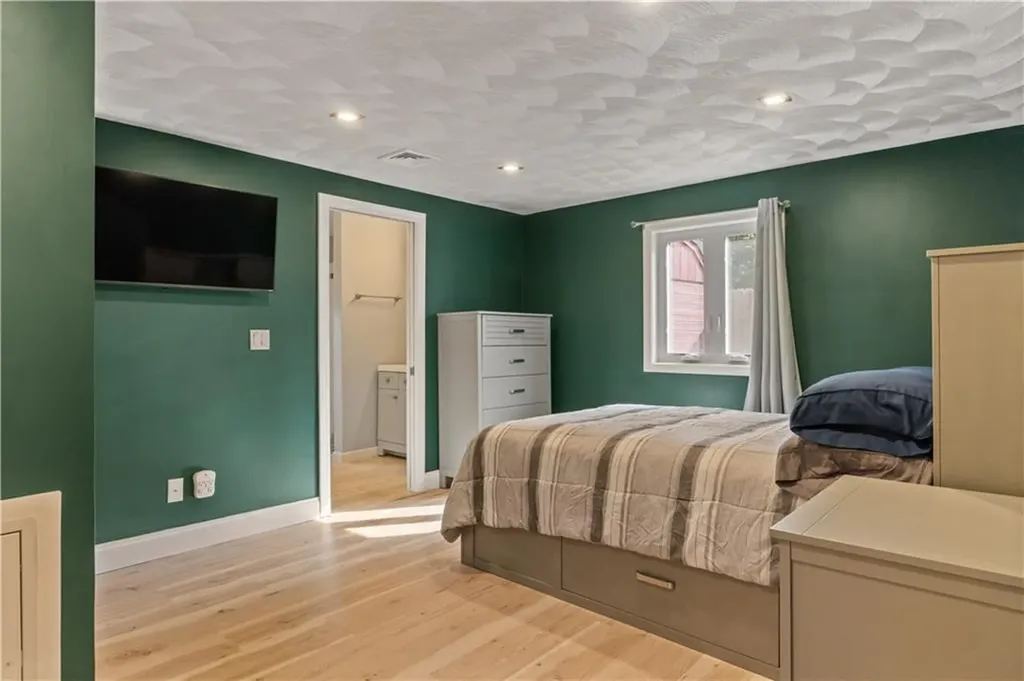 151 Wetherfield Drive Warwick RI 02886