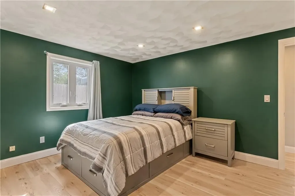 151 Wetherfield Drive Warwick RI 02886