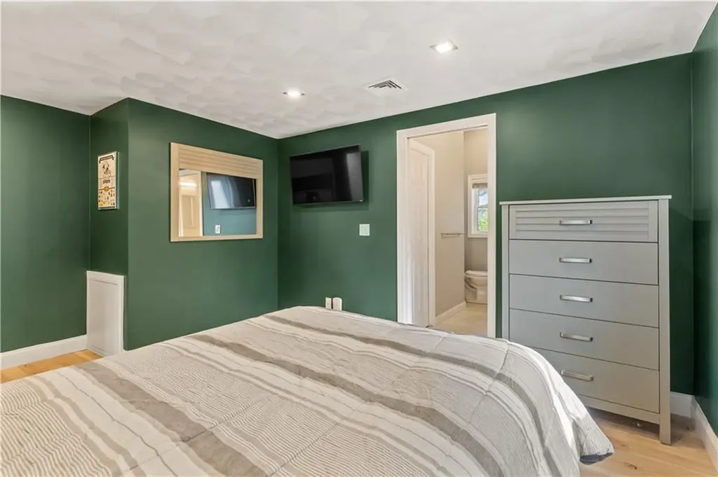 151 Wetherfield Drive Warwick RI 02886